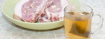 свиной стейк в маринаде из зеленого чая. Шаг 2