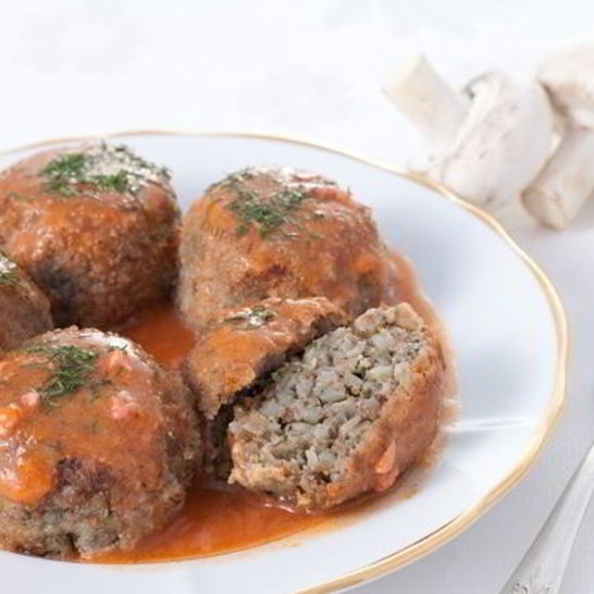 Рецепт гречневых тефтелей с грибами в соусе