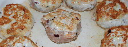 курино-свинные тефтели, запеченные в соусе. Шаг 7