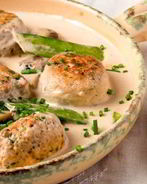 Мясные тефтели в грибном соусе