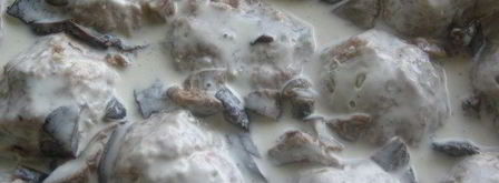 нежнейшие тефтели с овощами под сметанно-грибным соусом. Шаг 9