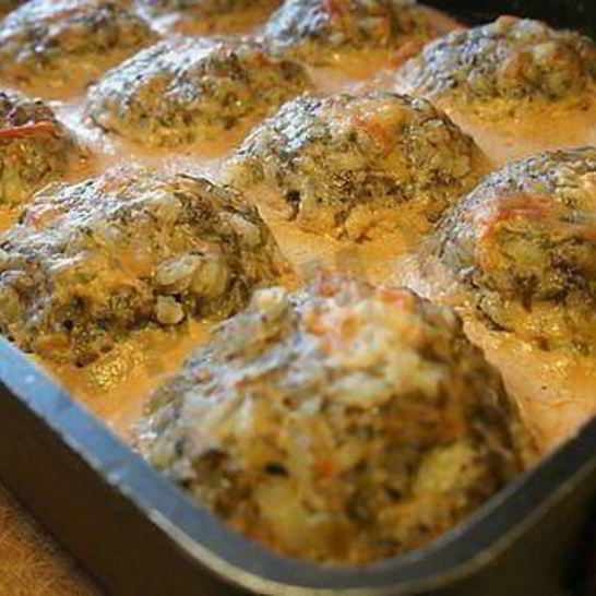 Рецепт тефтелей с грибами запеченные в духовке в томатно-сметанном соусе