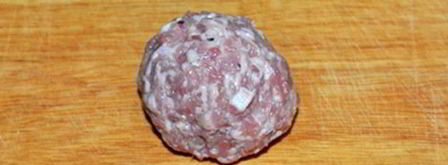 тефтели с маслинами, запеченные в беконе. Шаг 3