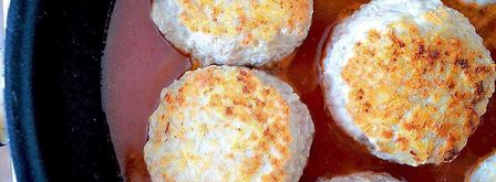 тефтели с подливкой на сковороде. Шаг 6