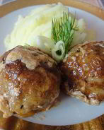 Тефтели с томатно-сметанным соусом