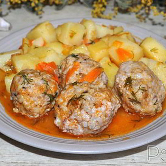 Рецепт тефтелей, тушенных с картофелем