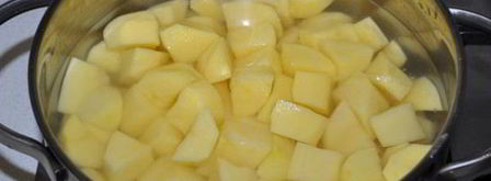 тефтели, тушенные с картофелем. Шаг 2