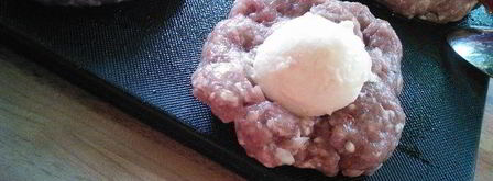 тефтели в беконе с начинкой из моцареллы. Шаг 3