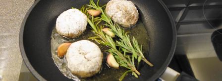 тефтели в сливочном соусе. Шаг 4