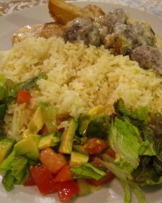 Тушеная картошка с тефтелями