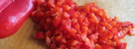 красные паровые вареники с творогом и паприкой. Шаг 2