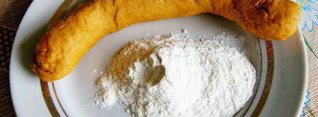 красные паровые вареники с творогом и паприкой. Шаг 3