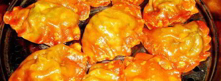 красные паровые вареники с творогом и паприкой. Шаг 7