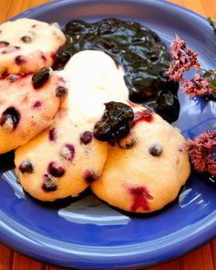 Ленивые вареники с черникой на пару