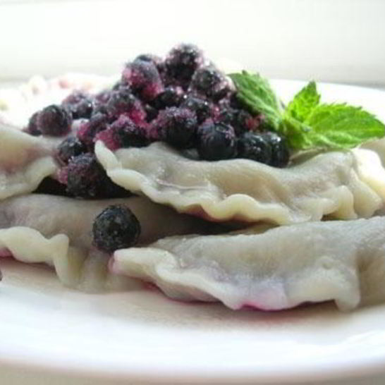 Рецепт вареников с черной смородиной