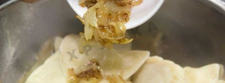 вареники с кислой капустой и мятым картофелем. Шаг 16