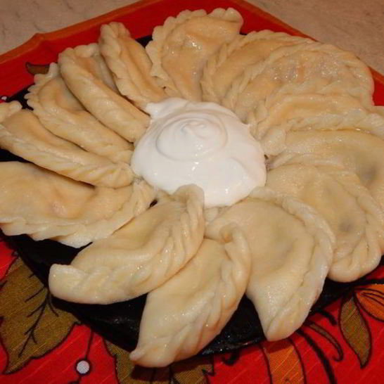 Рецепт вареников с творогом и финиками