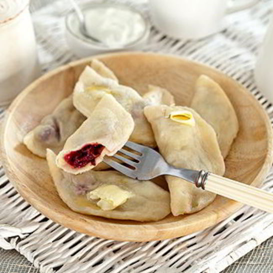 Рецепт вареников с вишней в мультиварке