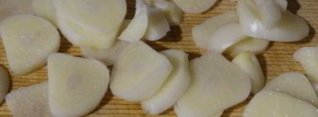 хмельное жаркое в горшочке с вяленым черносливом. Шаг 10