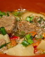 Жаркое из говядины в горшочках