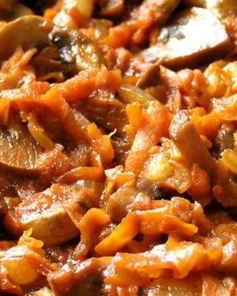 Жаркое из соевого мяса с грибами