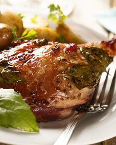 Жаркое из утки с капустой и виноградом