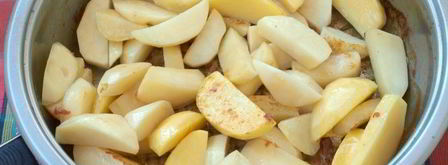 жаркое с картошкой и свининой в горшочках. Шаг 2