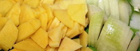 жаркое с семгой и беконом в горшочке. Шаг 2