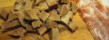 жаркое с языком и беконом под крышкой из слоеного теста сытый патрик. Шаг 5