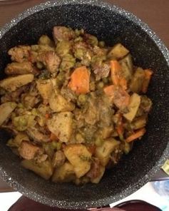 Жаркое в мультиварке из свинины по-сельски