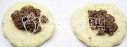 зразы картофельные с фаршем. Шаг 6