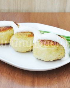 Зразы картофельные с грибами и луком