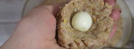 зразы мясные с яйцом. Шаг 12