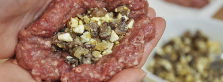 зразы с грибами, луком и яйцом. Шаг 11