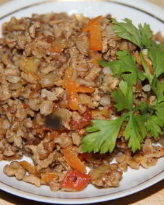 Гречка с мясным фаршем и овощами