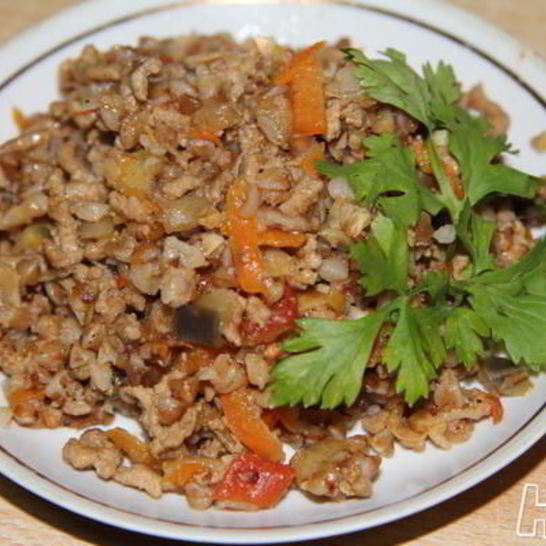 Рецепт гречки с мясным фаршем и овощами
