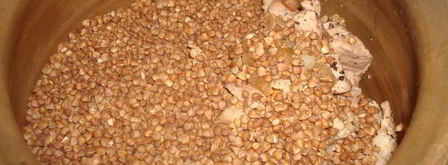 гречка со свининой в махотке. Шаг 8