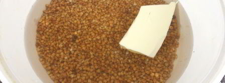 рассыпчатая гречневая каша в микроволновке. Шаг 2