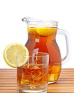 Холодный чай со специями и лимоном