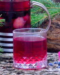 Клубнично-смородиновый чай с фенхелем