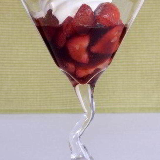 Рецепт клубники в базиликовом сиропе