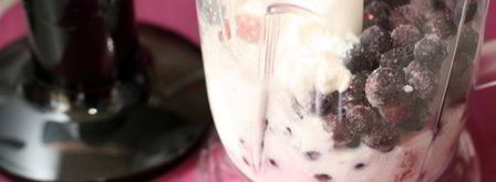 кокосовый коктейль с ягодами. Шаг 2