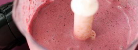 кокосовый коктейль с ягодами. Шаг 4