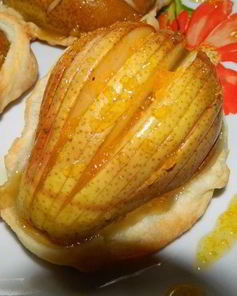 Корзинки с грушами и апельсиновым сиропом