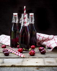 Морс из вишни с косточками