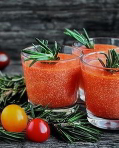 Белковый смузи с томатами и хрустящими отрубями