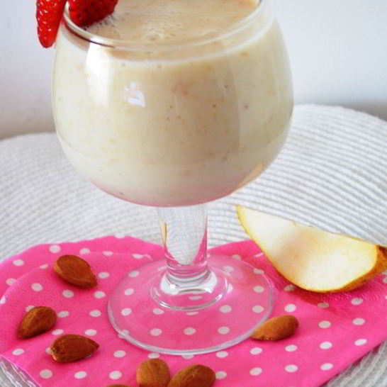 Рецепт кефирного смузи грушево-миндальный