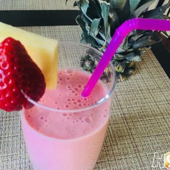 Рецепт клубнично-ананасового смузи