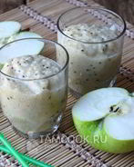 Смузи из киви, банана и яблока