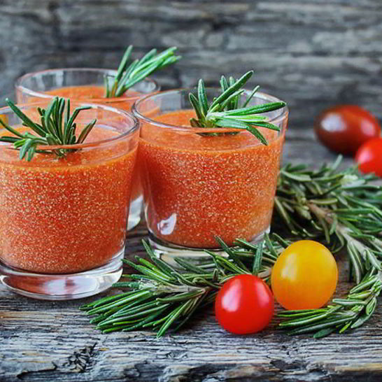 Рецепт томатного смузи с творогом и розмарином